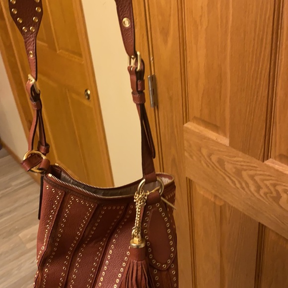 Needs inside care - Picture 5 of 6